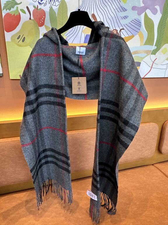 Hooded scarf small shawl, Bur the latest models of classic British plaid hooded scarf small shawl, scarf shawl dual-use, absolutely the market's most cattle goods, the real thing, counter 6700 a, this can be both as a ho