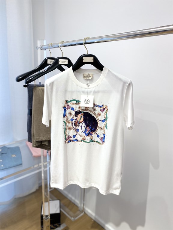 Hermes, 2023 new short-sleeved T-shirt, handsome and stylish, top print pattern logo on the chest, simple and versatile models. Fabric Cotton Not only stiff, keep the trend of the silhouette, but also wear comfortable, y