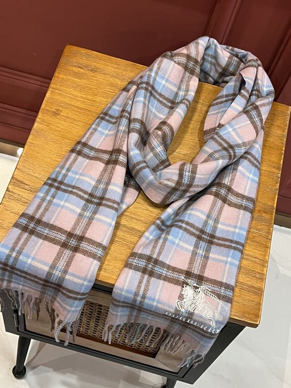 Burberry burberry counter grade classic cashmere plaid scarf! The true fragrance series must be recommended! Counter the latest quality, the current counter are replaced with pure handmade four corners sewing white label