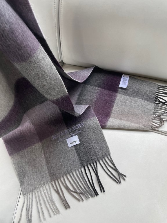 Burberry High-quality imported cashmere letters logo embroidered scarf surprise shelves Overseas counter latest men and women couples cashmere scarf domestic counter are not on the shelves from the style to the fabric ar