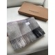 Burberry High-quality imported cashmere letters logo embroidered scarf surprise shelves Overseas counter latest men and women couples cashmere scarf domestic counter are not on the shelves from the style to the fabric ar