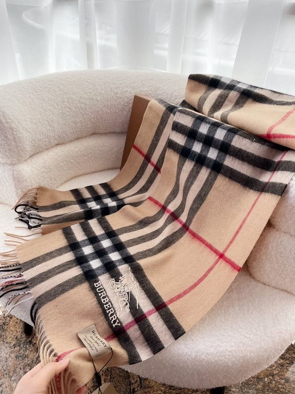 Arrival, B family. [Men's and Women's Scarves] Rage to keep for yourself, rare high-end men's models! Family benefits! Burberry very positive men's scarf ~ fabric big love, very soft and delicate comfortable, light water