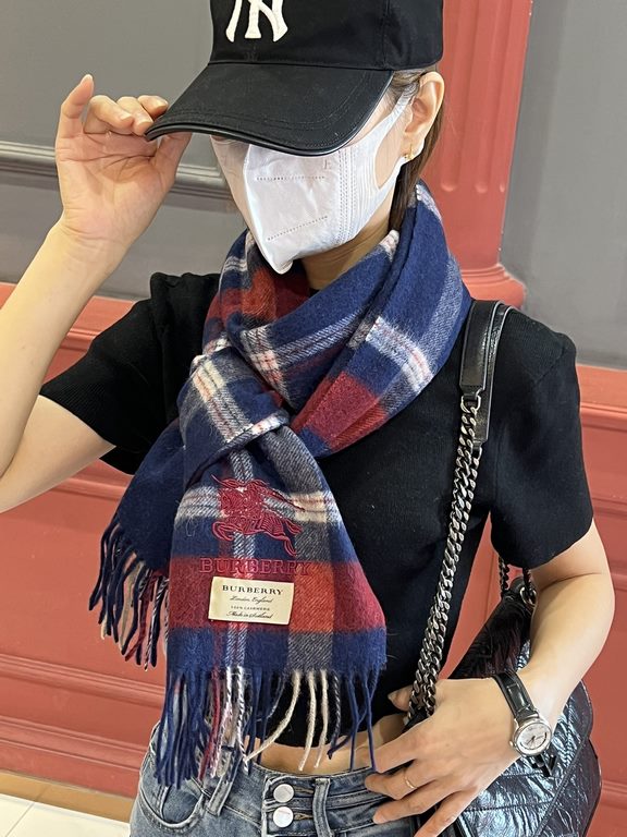 Barberry classic models cashmere plaid quality feel good to not  100% cashmere   high cutting-edge products   absolutely screaming quality   top design models of fashion big brands ... Classic plaid with fashion color bl