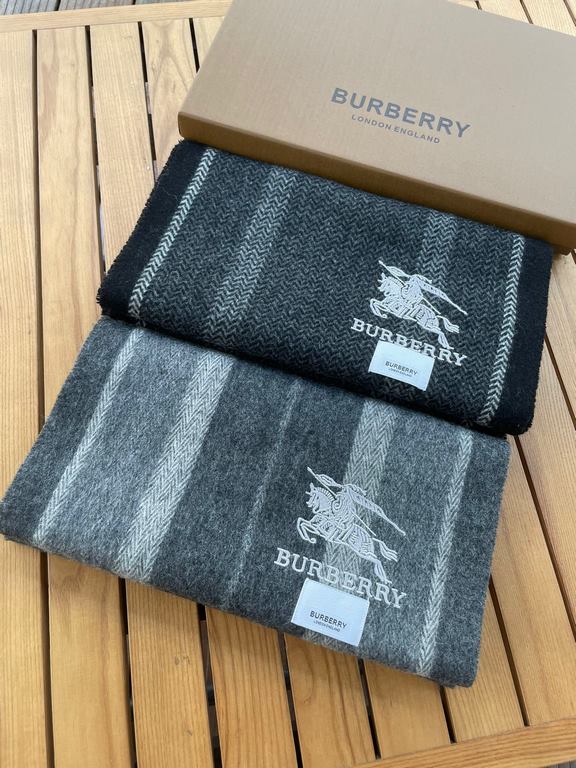 Barberry Stripe Newest Men's Scarf   100% Top Pole Lambswool Material Very Warm Soft and Skin Friendly, Not Sticking to the Neck Classic Barberry Plaid Pattern Design Universal Couple's Model for Both Men and Women .  Si