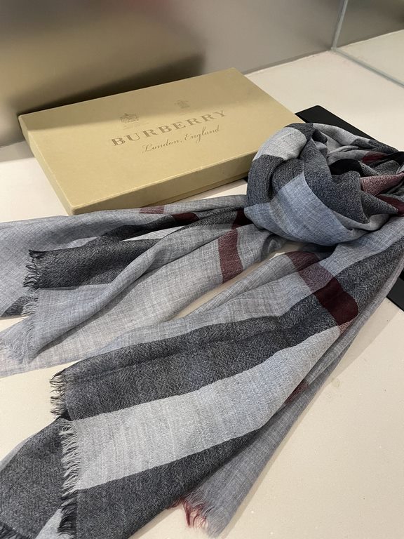 P Burberry genuine series goods exclusively for flagship store vip      top Scotland imported cashmere   incomparable noble elegance Intellectual style   concise atmospheric design   absolutely not Fancy style Ring velve