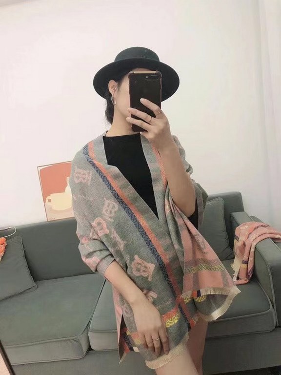 Own factory, the advantage of receiving orders 】 new Burberry scarf, European goods advanced customization, the effect on the body is very awesome Oh, size 180  65 about, grams 330g