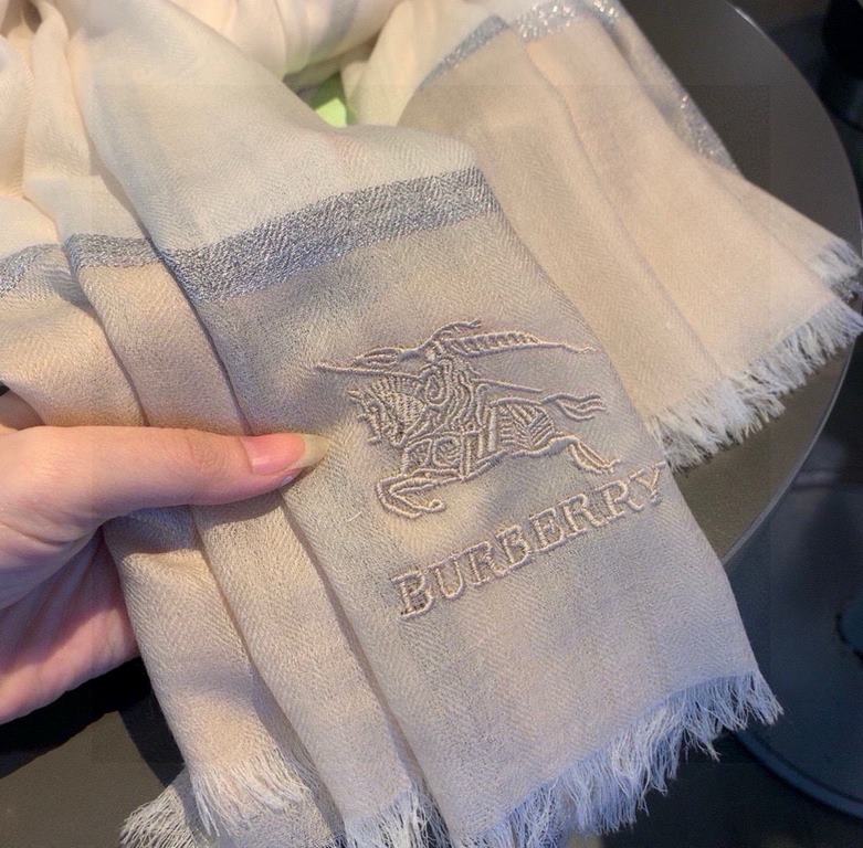 PriceBurberry's new work ~ beautiful and sparkling   is imported India's cashmere 300 count inlaid with imported gold and silver silk! The most suitable for fall and winter sparkling design   fabric thin and fine! The to