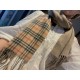 B Family. Double-sided cashmere scarf] BURBERRY! The latest hot scarf of the year! Top quality [high-end digital airbrush] 180  30cm, double-sided scarf available on both sides of a equal to two Oh ～ each side is very go