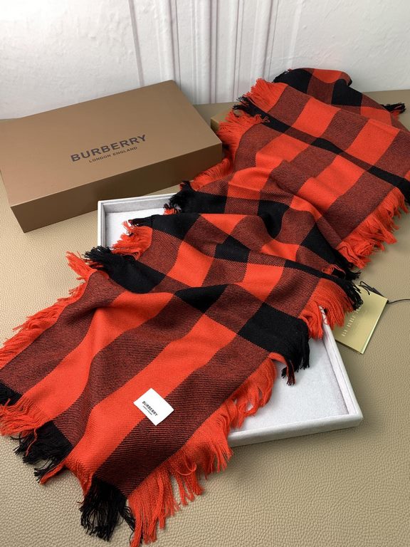 . B home. Scottish England plaid scarf models] official website hot models, truly too hot! BURB France order super beautiful goods four sides demolition whiskers classic plaid never tire of oversized plaid design more at