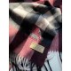 Price  Barberry classic plaid pop models   never out of fashion 100% top extreme lambswool material   very warm   soft skin-friendly, not tied neck   classic Barberry plaid design   unisex couples models     size 32  192