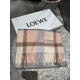 Loewe [Men's and Women's Scarves] Rage to keep for yourself, a rare high-end men's style! Family benefits! Burberry very positive men's scarf ~ fabric big love, very soft and delicate comfortable, light water ripple! Atm