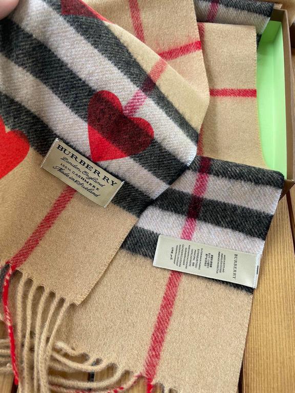 Price   [Bur - classic   peach heart] can be used all year round single product, and is the closet more than one of the exclusive, the rate of No. 1, Burberry cashmere scarf served both men and women can be used   in suc