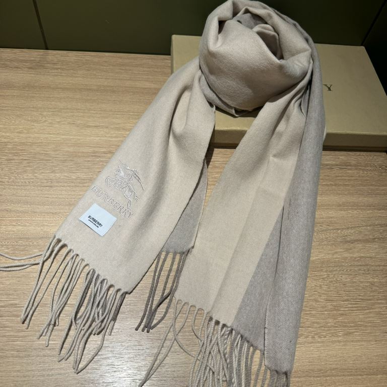 Barberry [Men's and Women's Scarves] Rage to keep for yourself, a rare high-end men's model! Family benefits! Burberry very positive men's scarf ~ fabric big love, very soft and delicate comfortable, light water ripple! 