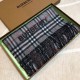 Burberry Burberry - Reversible Dual Purpose Checked Cashmere Scarf  2023 The newest model of the pop-up, cozy scarf, made of soft cashmere fabric, produced in a traditional Scottish workshop with a long history of 200 ye