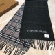 Burberry Burberry - Reversible Dual Purpose Checked Cashmere Scarf  2023 The newest model of the pop-up, cozy scarf, made of soft cashmere fabric, produced in a traditional Scottish workshop with a long history of 200 ye