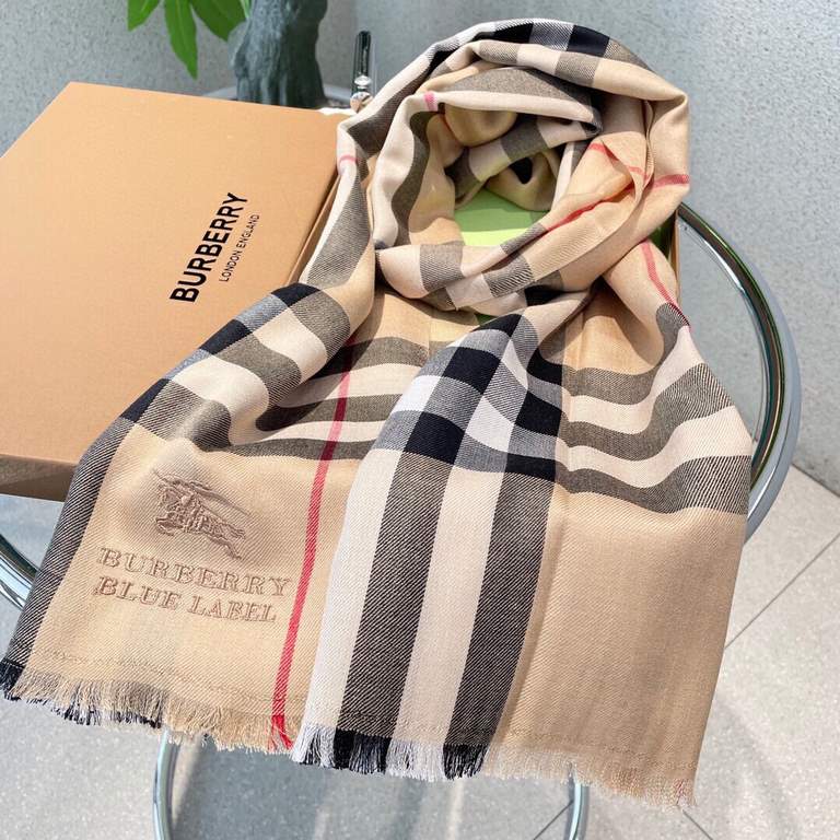 burberry classic cashmere plaid scarf  counter the latest phase, the current counter are replaced with a new label   classic in the classic. Full phase  what other F goods are weak, super-heavy water ripples, real materi