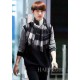 Burberry men's and women's scarves, the style is very masculine, is classic and generous  The fabric used is a guest lamb's wool, delicate softness are very good, very beautiful. The upper body effect is unbeatable good-