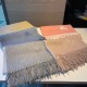 Burberry Couple's Double Sided Cashmere Scarf! Made of fine cashmere from the Mongolian plateau! The feel of the hand is full of fine fluff! The price is 100% affordable! The exquisite embroidery craft! Gift to keep thei