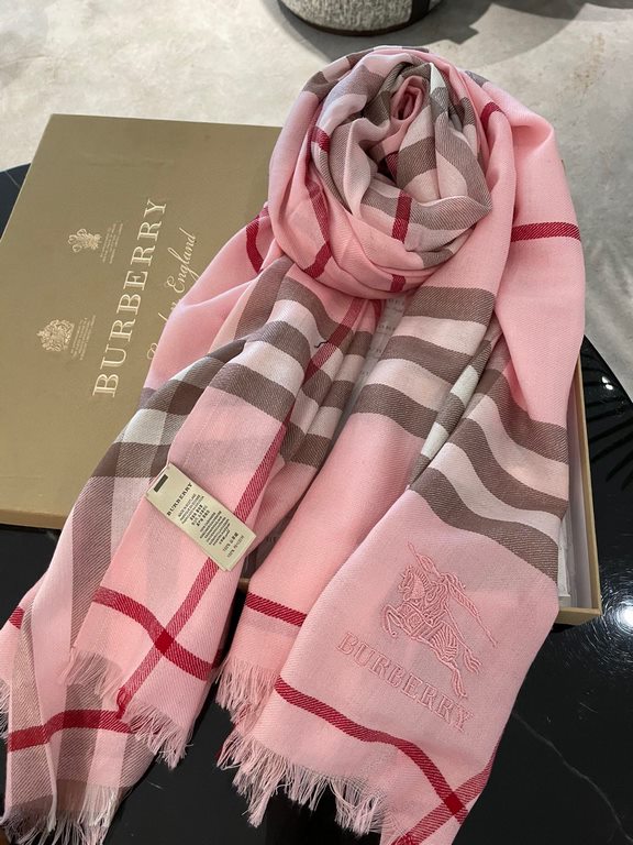 Classic and versatile   A must have fashion item for every women's closet! Warm!         Plaid wool scarf! Casual sporty style Decorative brand plaid jacquard Embellished with fine fringe tassel details 70200cm Rectangle