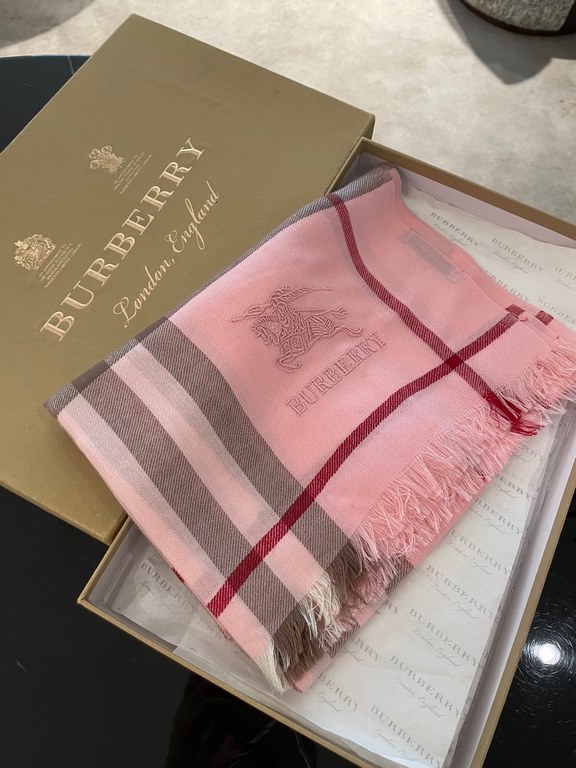 Classic and versatile   A must have fashion item for every women's closet! Warm!         Plaid wool scarf! Casual sporty style Decorative brand plaid jacquard Embellished with fine fringe tassel details 70200cm Rectangle