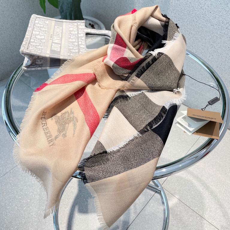 Burberry Burberry classic counter models, counter synchronization ultra-thin cashmere plaid square scarf spot seconds Closet essential classic models VIP recommended!!!! Early fall classic barber cashmere barber square s