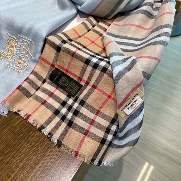 Recommended   Original   Counter New Synchronized New  BURBERRY-ENGLAND Explosive imported pure cashmere plaid scarfshawl  Perfectly combines the female sexiness and playfulness.The exclusive physical shooting of   High-