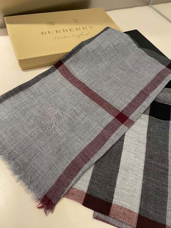 P Burberry genuine series goods exclusively for flagship store vip      top Scotland imported cashmere   incomparable noble elegance Intellectual style   concise atmospheric design   absolutely not Fancy style Ring velve