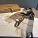 Burberry - Burberry's new heavyweight water ripple cashmere scarf   This year, our men's models are really high-end Level, heavyweight superb   proper family benefits   few and far between in the men's models, Burberry's