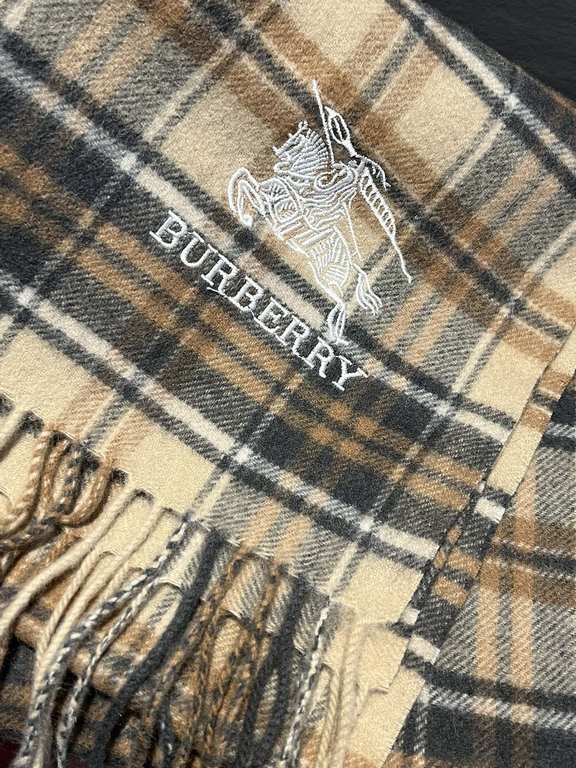 Burberry burberry counter grade classic cashmere plaid scarf! The true fragrance series must be recommended! Counter the latest quality, the current counter are replaced with pure handmade four corners sewing white label