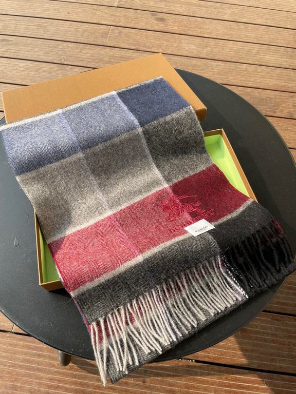 Price Burberry high quality imported cashmere scarf shocked on the shelves of overseas counters the latest men and women couple cashmere scarf domestic counters are not on the shelves from the style to the fabric are ver