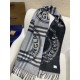 Limited edition B family crest double-sided printed scarf   classic plaid for the bottom, highlighting the temperament   This is a limited edition, sold  , men and women's universal models, must must must must collect! T