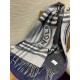 Limited edition B family crest double-sided printed scarf   classic plaid for the bottom, highlighting the temperament   This is a limited edition, sold  , men and women's universal models, must must must must collect! T