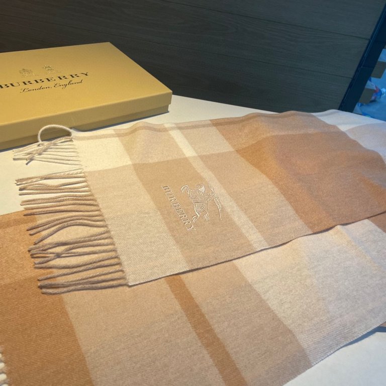 Burberry High-quality imported cashmere letters logo embroidered scarf surprise shelves Overseas counter latest men and women couples cashmere scarf domestic counter are not on the shelves from the style to the fabric ar