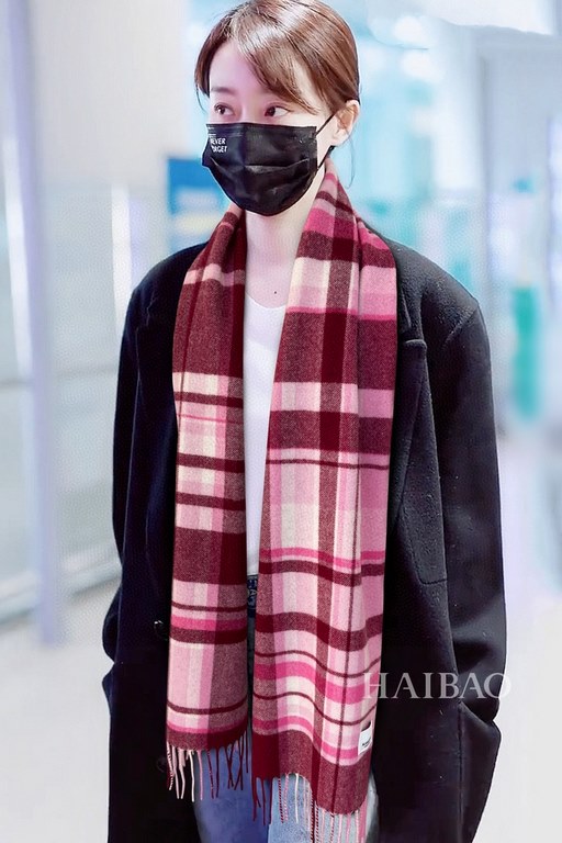 ... Too beautiful   beautiful to   to scream   Burberry counter models [plaid long scarf K series] Europe and the United States model   another that is fashionable and practical long scarf, men and women   color matching