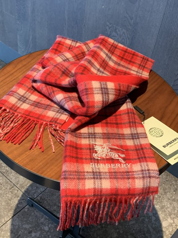 Burberry burberry counter grade classic cashmere plaid scarf! The true fragrance series must be recommended! Counter the latest quality, the current counter are replaced with pure handmade four corners sewing white label