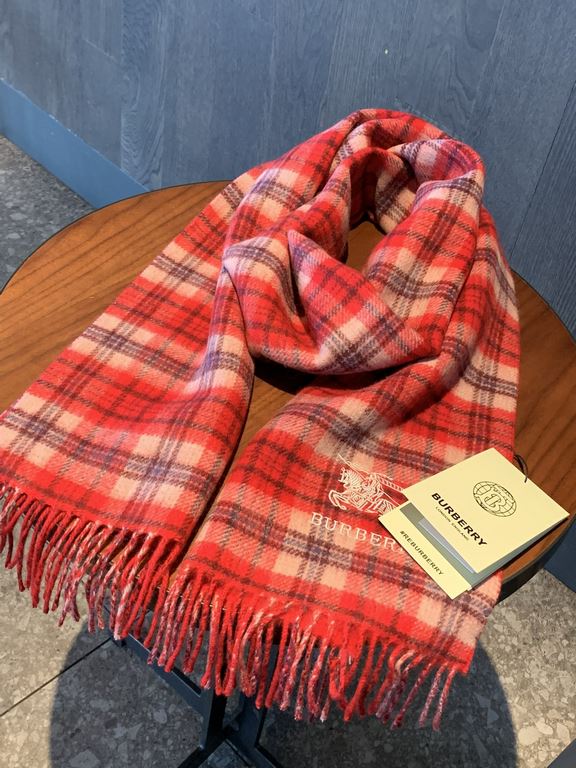 Burberry burberry counter grade classic cashmere plaid scarf! The true fragrance series must be recommended! Counter the latest quality, the current counter are replaced with pure handmade four corners sewing white label