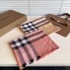 Burberry Burberry classic counter models, counter synchronization cashmere plaid square scarf spot seconds closet essential classic models VIP recommended!!!! Early fall classic barber cashmere barber square scarf Soft t