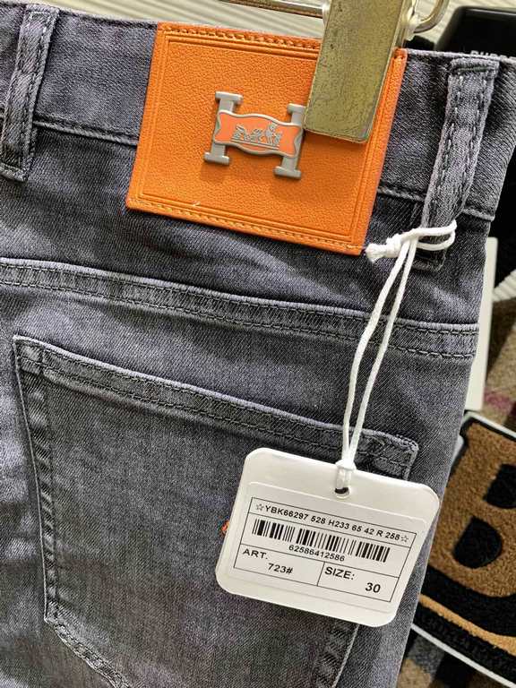 Hermès Hermès, 23s spring newest product jeans, counter synchronization is available, the original single goods, using imported original fabrics, excellent comfort, exquisite embroidery craft pattern logo, original hardw