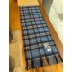 The Burberry Bur cashmere plaid looks crazy good, so stylish and glamorous!!!! Very svelte and stylish fallwinter piece! Really like it, very Classical men's design. Men's stuff less and more! ! 100% cashmere, the feel i