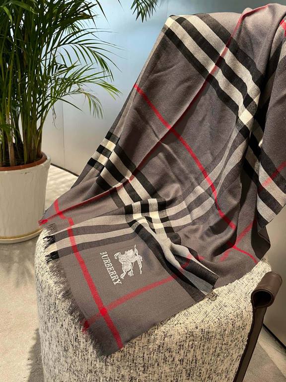 Classic and versatile   A must have fashion item for every women's closet! Warm!         Plaid wool scarf! Casual sporty style Decorative brand plaid jacquard Embellished with fine fringe tassel details 70200cm Rectangle