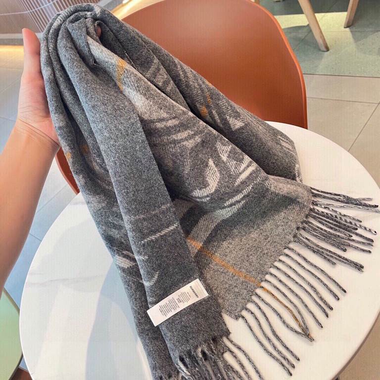 [Bur montage printed cashmere scarf] the latest double-sided large plaid and logo pattern cashmere scarf    one side of the classic cashmere plaid, one side of the insignia letters Logo, completely equal to 2 scarves   c