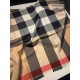 Bu. Boberly's most classic plaid model ~ grain clear fabric is excellent Nepalese cashmere raw materials. The touch is soft and delicate like a baby's skin. Scarf four sides scattered whiskers dynamic and energetic! On t