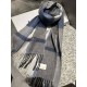 Loewe [Men's and Women's Scarves] Rage to keep for yourself, a rare high-end men's style! Family benefits! Burberry very positive men's scarf ~ fabric big love, very soft and delicate comfortable, light water ripple! Atm