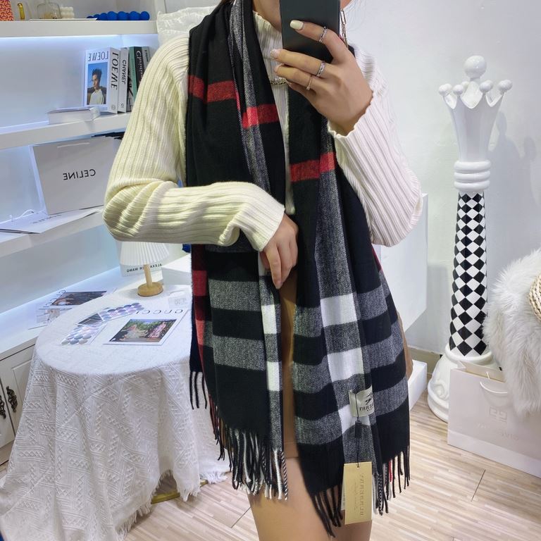 Burberry Classic Wide Plaid Burberry Blend Large Size Shawl Classic Plaid Shawl Ba baby's British style is permeated with a sense of royalty, elegant temperament to instantly enhance the degree of self-confidence! Plaid 