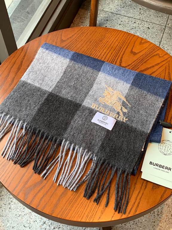 Price Burberry latest men's two-color pure cashmere scarf   our men's scarf and buy and cherish ~~~ men's models are really very few, only a few models a year, are export orders so it is more difficult to meet. Men's stu