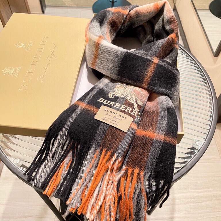 vip recommended  Barberry couple models 2022 counter the latest models   [top cashmere shawl scarf]   burst models Oh    physical genuinely beautiful   shawl with a fine logo embroidery            the entire scarf color 