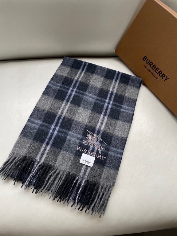 Burberry Bur unisex cashmere plaid looks crazy good, so stylish and glamorous!!!! Very svelte and stylish fallwinter piece! Really love it, very Classical k style design. 100% cashmere, feel really absolute! Forward and 