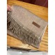 Burberry Couple's Double Sided Cashmere Scarf! Made of fine cashmere from the Mongolian plateau! The feel of the hand is full of fine fluff! The price is 100% affordable! The exquisite embroidery craft! Gift to keep thei