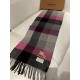 Barberry's newest plaid men's and women's welfare models   The classic plaid blended velvet scarf of the hallowed royalty Barba's War Horse  Exclusive Channel Goods bulingbuling collection! Hand one! Give a good gift for