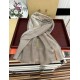 Burberry   heavy recommended   too beautiful  , everyone likes   when the hipsters have several Ba family scarves in the closet,   change a scarf is enough to make you have a new look and feel. High-end quality, differen